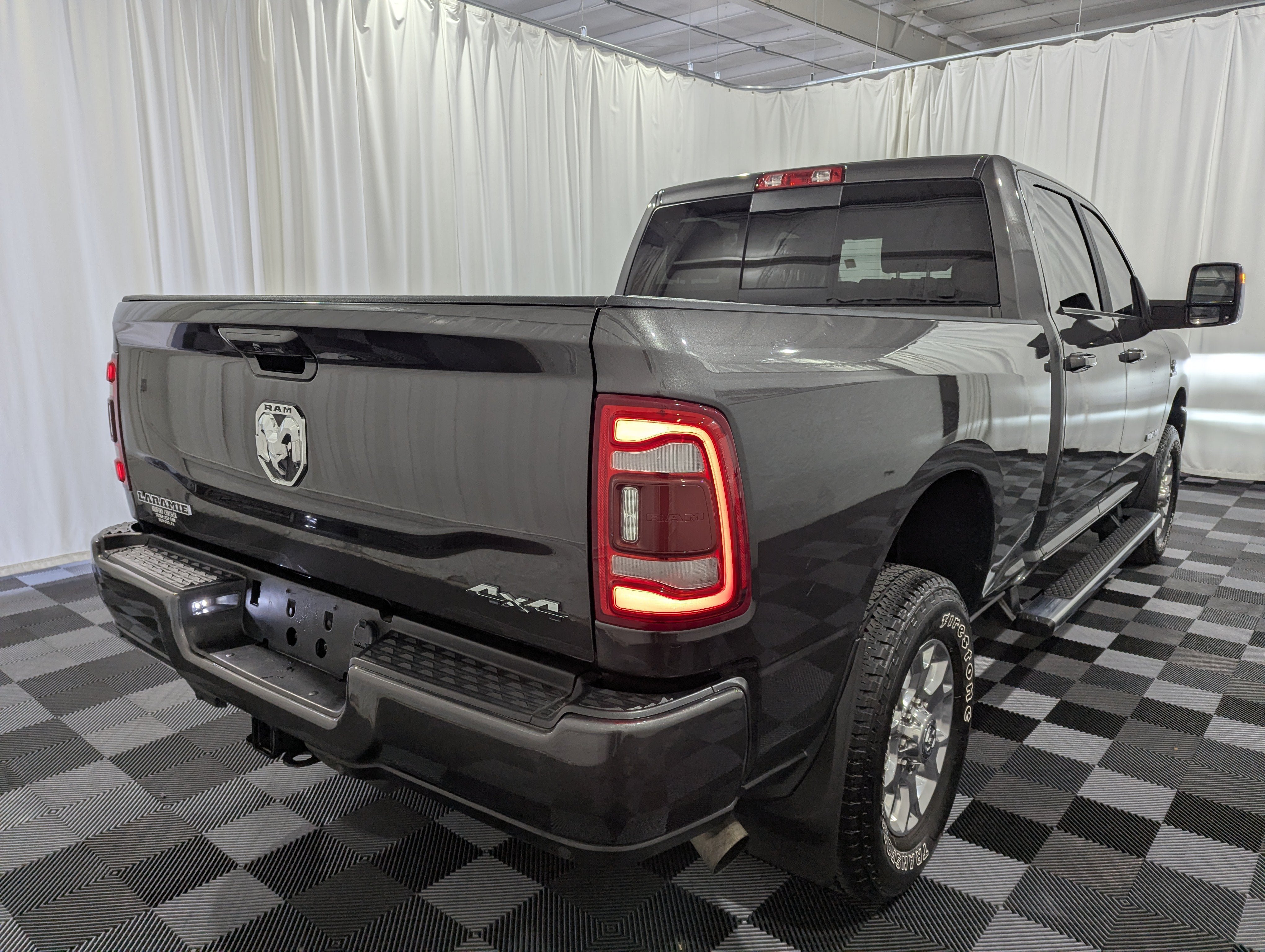Used 2024 RAM 2500 Laramie AWD/4WD image 9