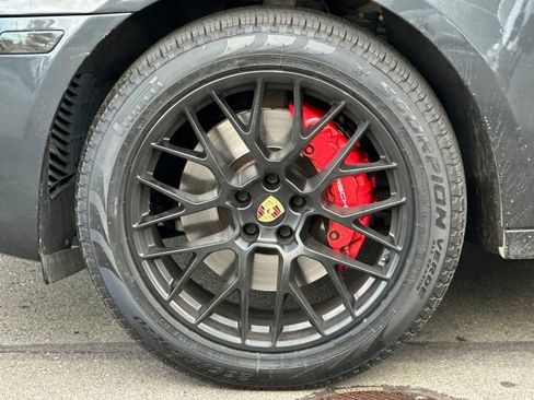 Used 2018 Porsche Macan GTS image 25