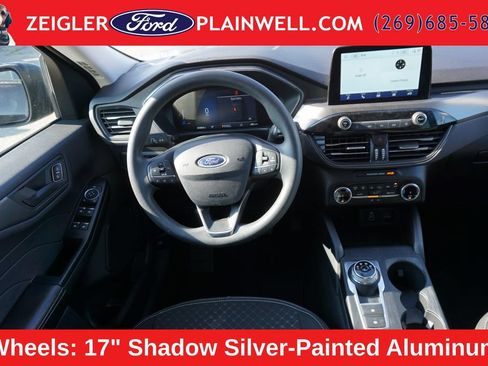 Used 2025 Ford Escape Active AWD/4WD image 12