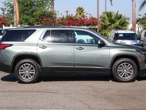 Used 2022 Chevrolet Traverse LT image 12