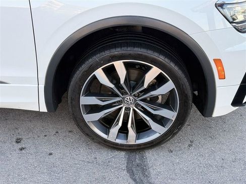 Used 2020 Volkswagen Tiguan SEL Premium R-Line AWD/4WD image 9