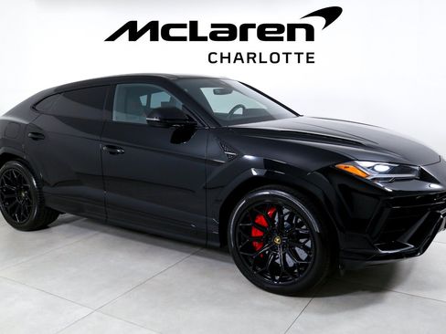 Used 2023 Lamborghini Urus S AWD/4WD image 2