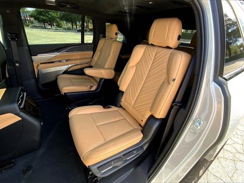 New 2025 Cadillac Escalade IQ Luxury 2 image 27