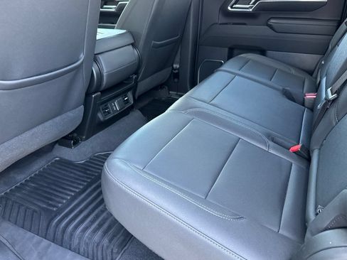 Used 2024 Chevrolet Silverado 2500 LTZ AWD/4WD image 12