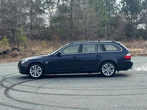 Used 2010 BMW 535i xDrive Wagon image 3