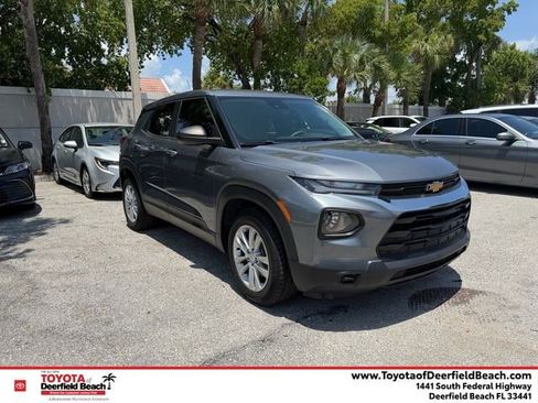Used 2021 Chevrolet TrailBlazer LS FWD image 1