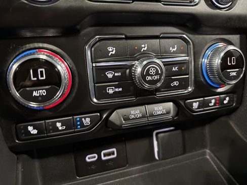 Used 2024 GMC Yukon AT4 AWD/4WD image 21