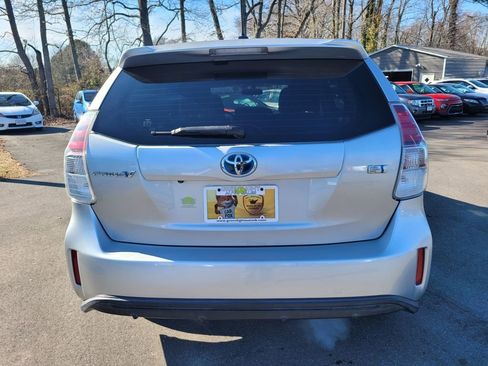 Used 2015 Toyota Prius V Three image 6