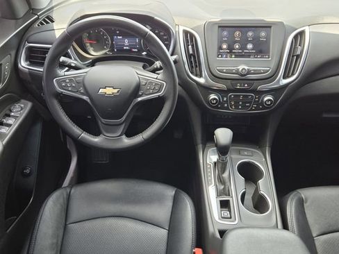 Used 2022 Chevrolet Equinox LT FWD image 27
