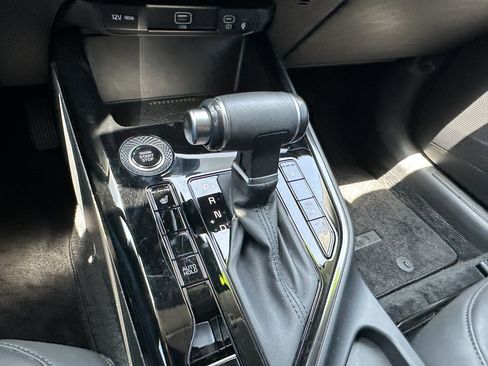 Certified 2023 Kia Niro EX FWD image 30