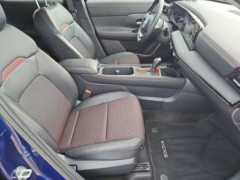 Certified 2025 Nissan Kicks SR FWD image 14