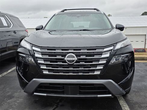 Certified 2024 Nissan Rogue SL w/ SL Premium Package image 2