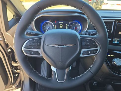 New 2026 Chrysler Voyager LX image 25