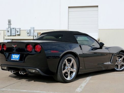 Used 2007 Chevrolet Corvette Convertible w/ Preferred Equipment Group RWD image 3
