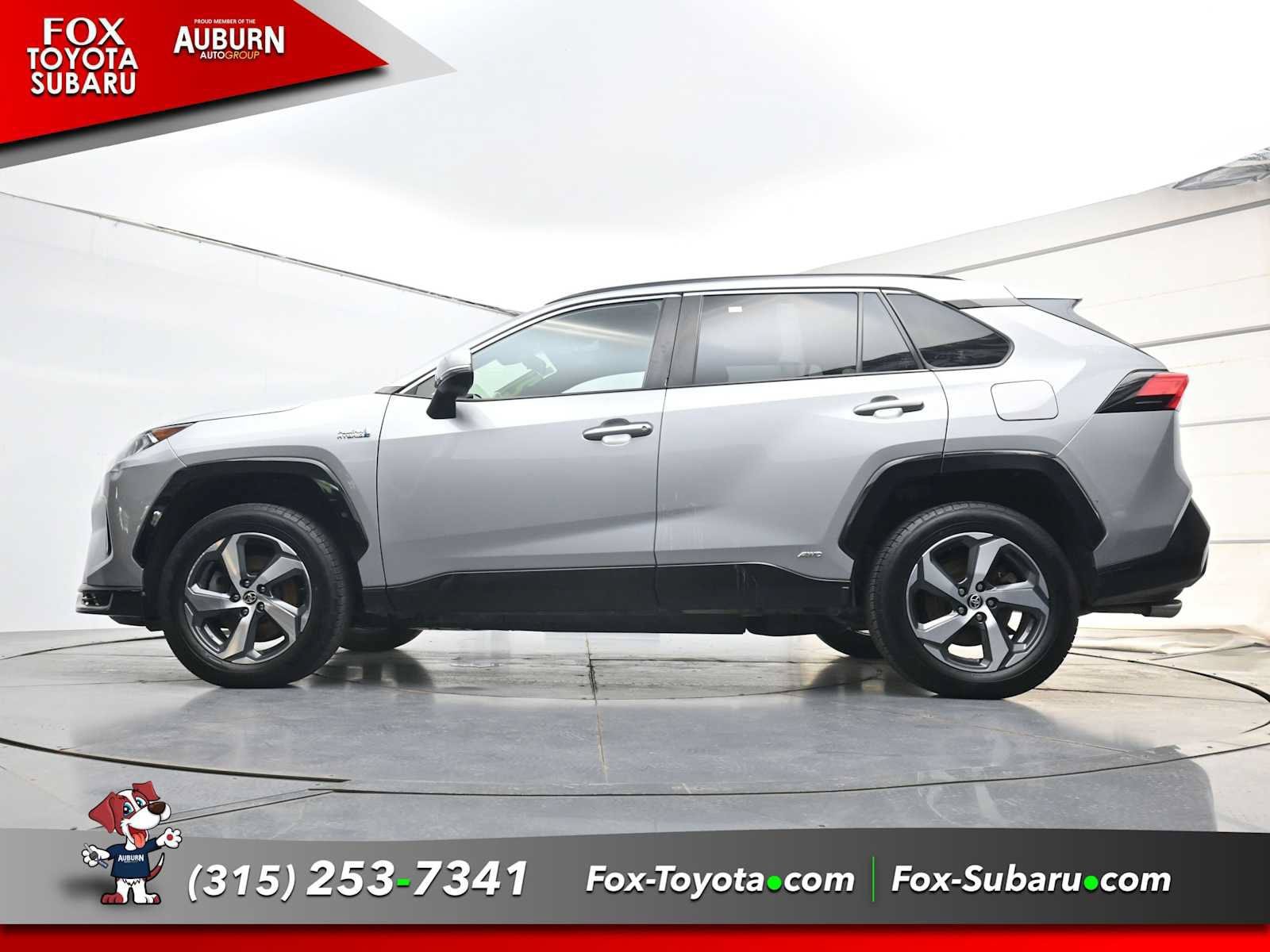 Used 2021 Toyota RAV4 SE w/ Weather & Moonroof Package AWD/4WD image 26