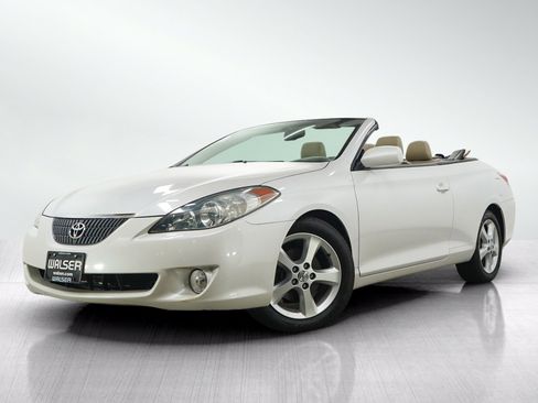 Used 2006 Toyota Solara SE FWD image 2