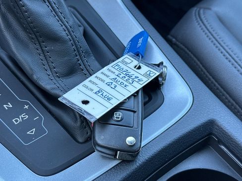 Used 2023 Audi Q3 2.0T Premium w/ Convenience Package image 23