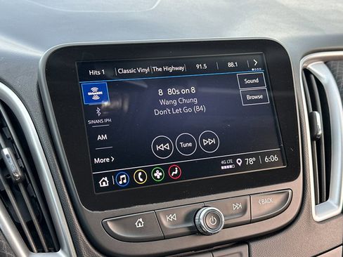 Used 2023 Chevrolet Malibu LT FWD image 16