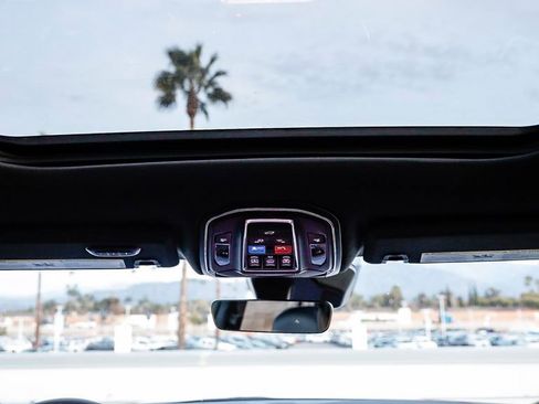 New 2025 Jeep Grand Cherokee Limited w/ Black Appearance Package image 19