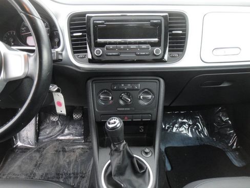 Used 2012 Volkswagen Beetle 2.5 FWD image 13