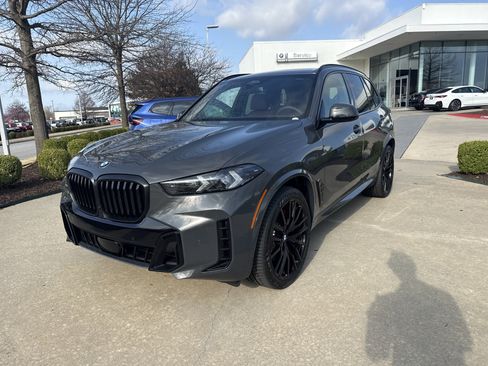 New 2026 BMW X5 xDrive40i image 1