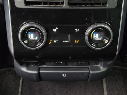 Used 2022 Land Rover Range Rover Sport HSE Silver Edition image 35