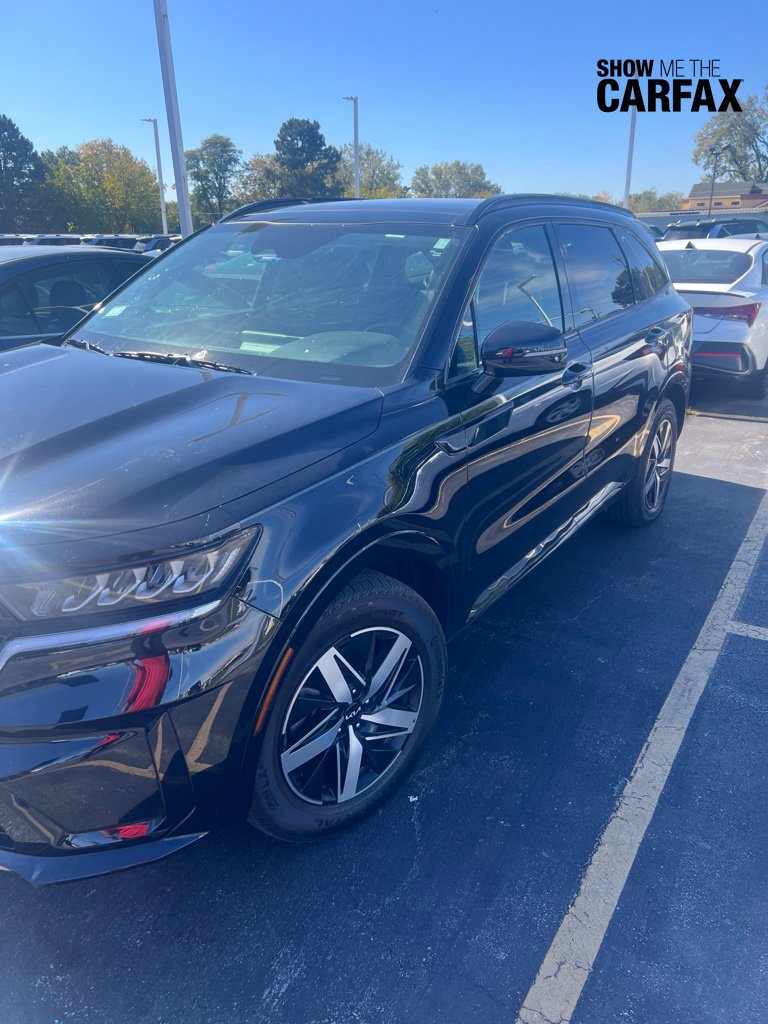 Used 2023 Kia Sorento S w/ Panoramic Sunroof Package FWD image 1