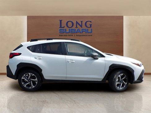 Used 2025 Subaru Crosstrek 2.0i Premium image 4