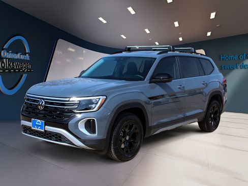 New 2026 Volkswagen Atlas Peak Edition AWD/4WD image 8