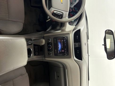Used 2015 Chevrolet Traverse LS FWD image 27