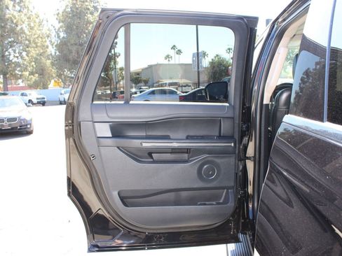Used 2023 Ford Expedition Max XLT image 15