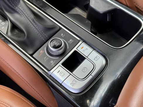 Used 2024 Kia Telluride SX X-Pro AWD/4WD image 25
