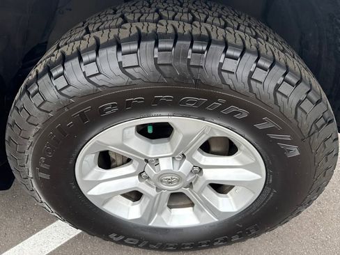 Used 2022 Toyota 4Runner SR5 Premium image 36