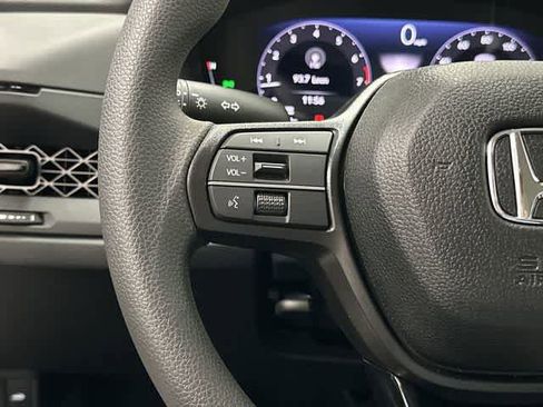 Certified 2025 Honda Accord LX image 17