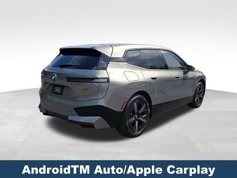 Used 2023 BMW iX xDrive50 w/ Sport Package AWD/4WD image 7