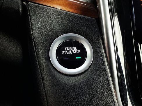 Used 2018 Cadillac Escalade 2WD image 15