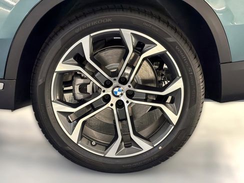 Used 2026 BMW X5 sDrive40i w/ Premium Package image 12