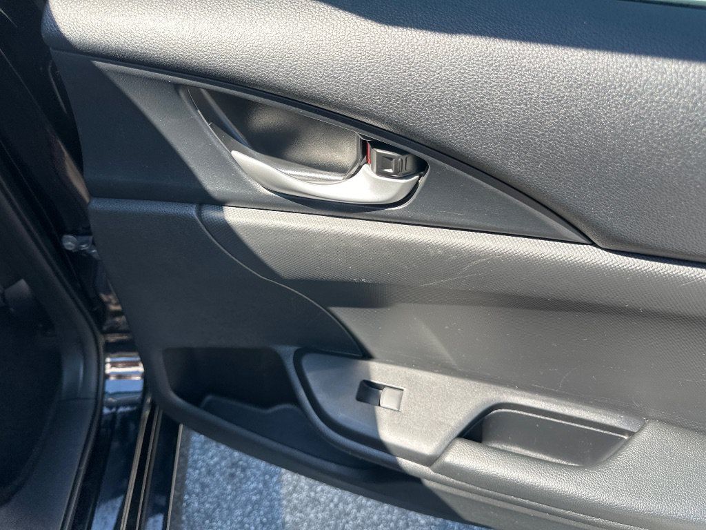 Used 2019 Honda Civic Sport image 18