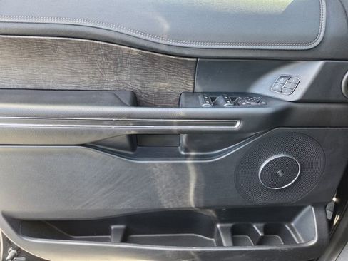 Used 2018 Ford Expedition Limited w/ Equipment Group 302A image 27