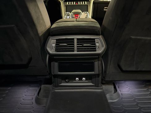 Used 2024 Lamborghini Urus Performante image 35