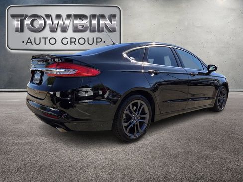 Used 2018 Ford Fusion SE w/ Equipment Group 201A FWD image 5