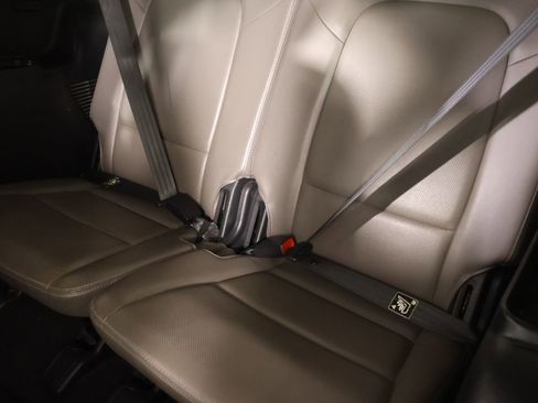 Used 2017 Hyundai Santa Fe Limited image 12