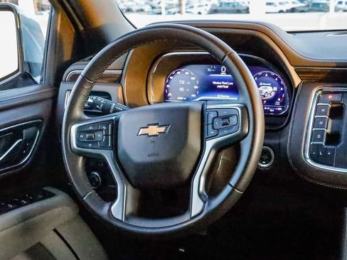 Used 2024 Chevrolet Suburban LT image 15