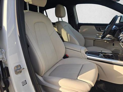 Certified 2025 Mercedes-Benz GLA 250 image 20