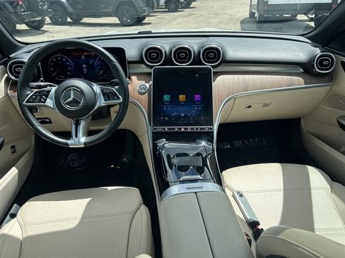 Used 2025 Mercedes-Benz C 300 Sedan image 31