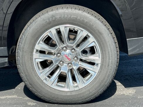 Used 2025 GMC Yukon Denali AWD/4WD image 44
