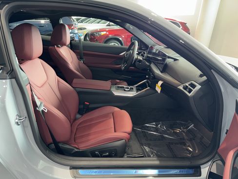 New 2026 BMW 430i Coupe w/ M Sport Package image 9