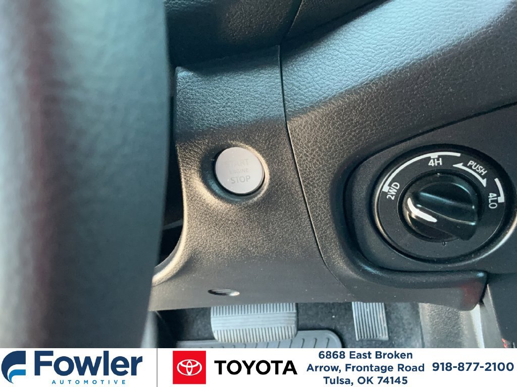 Used 2022 Nissan Frontier PRO-4X w/ Off-Road Protection Package AWD/4WD image 21