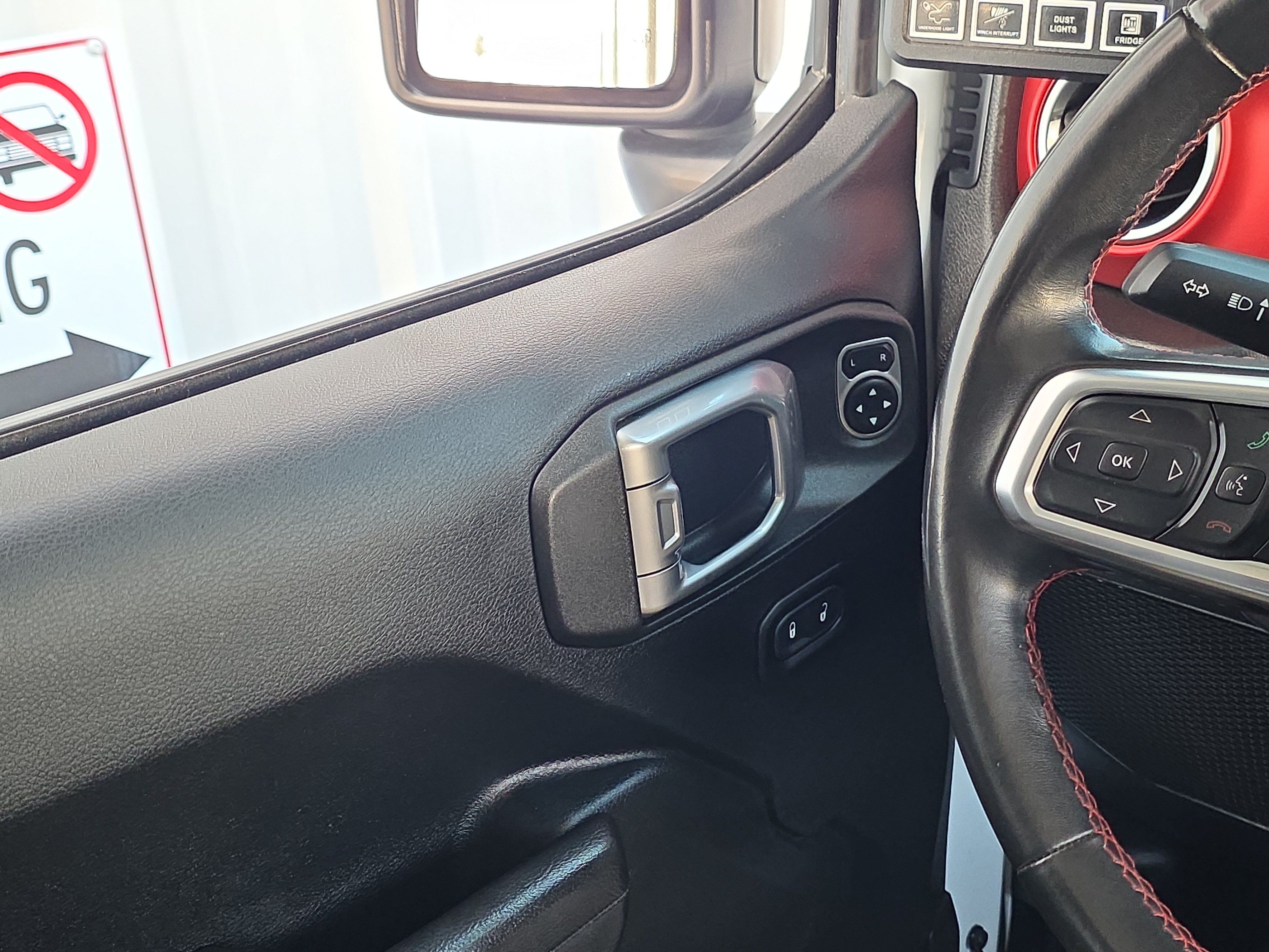 Used 2019 Jeep Wrangler Unlimited Rubicon AWD/4WD image 27