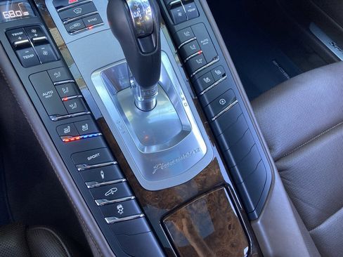 Used 2016 Porsche Panamera 4S w/ Premium Package Plus image 30